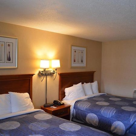Hyannis Host Inn Εξωτερικό φωτογραφία