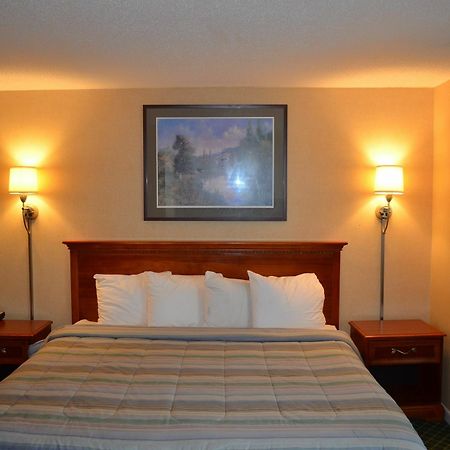 Hyannis Host Inn Εξωτερικό φωτογραφία