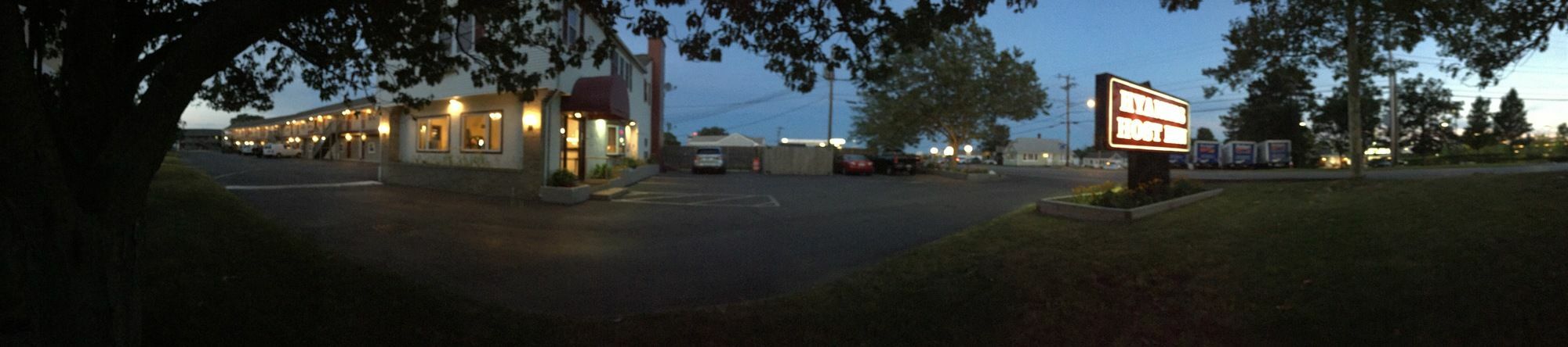 Hyannis Host Inn Εξωτερικό φωτογραφία